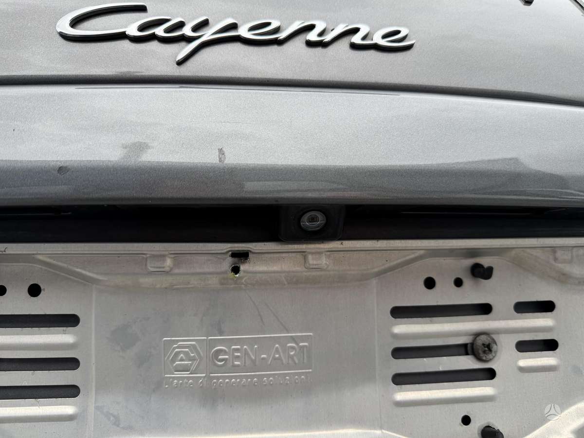 Porsche Cayenne, 3.0 l., off-road / crossover