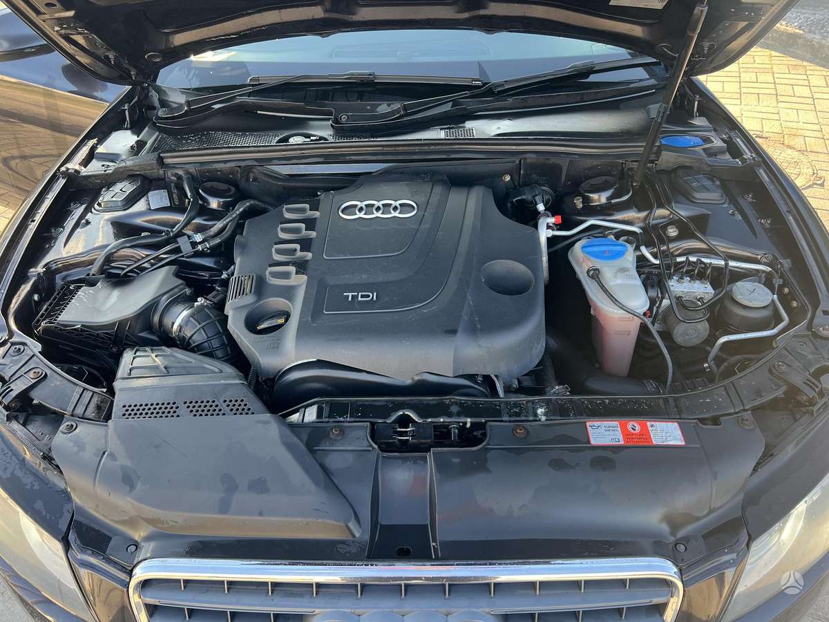 Audi A5, Audi, dalimis