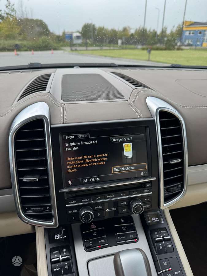 Porsche Cayenne, 3.0 l., off-road / crossover
