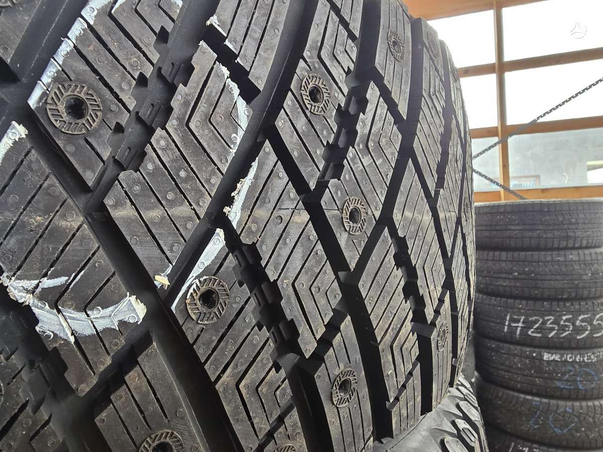 Goodyear, зимние 235/50 R18