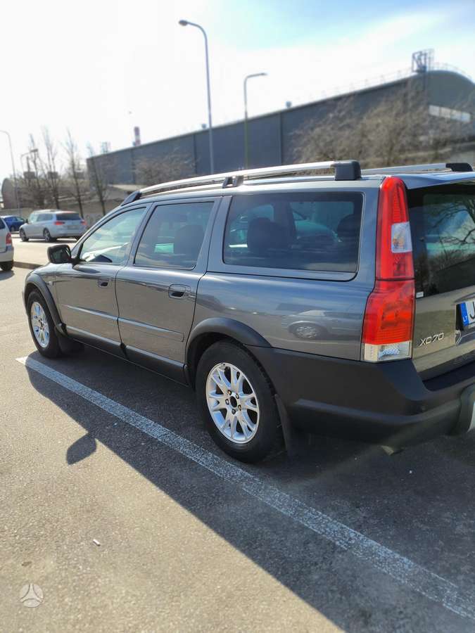 Volvo XC70, 2.4 l., wagon