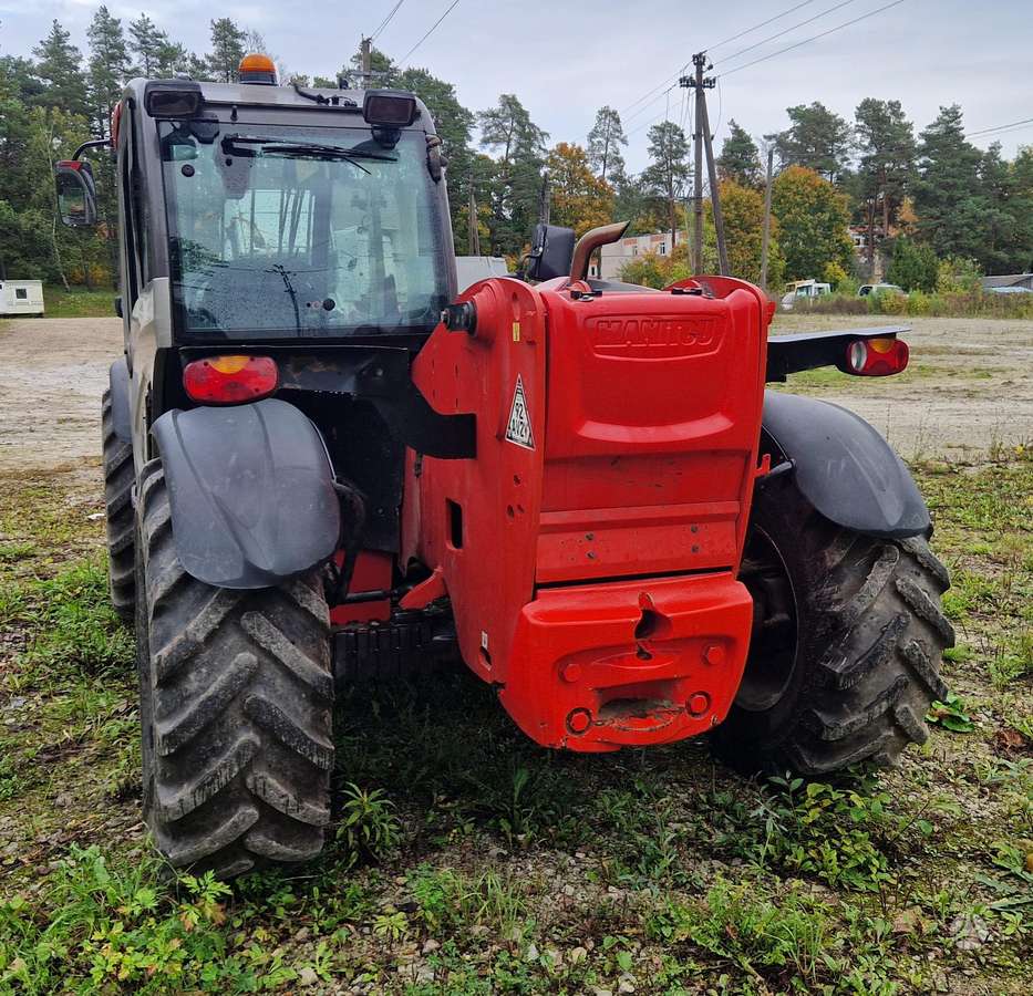 Manitou MT835, telescopic handler