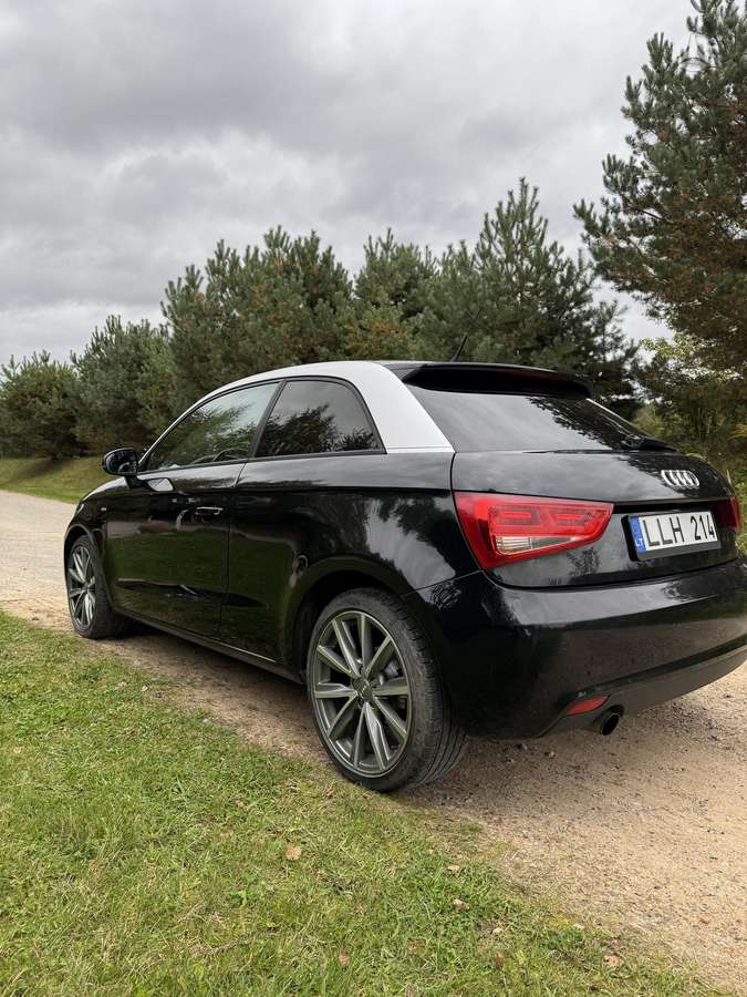 Audi A1, 1.6 l., hatchback