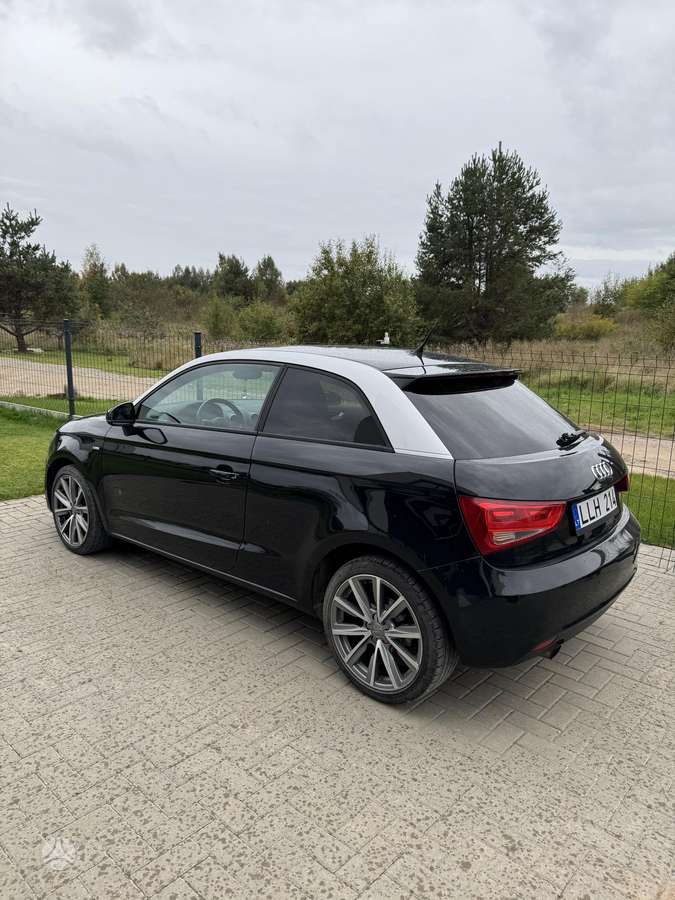 Audi A1, 1.6 l., Хэтчбек