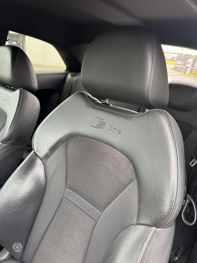 Audi A1, 1.6 l., Хэтчбек