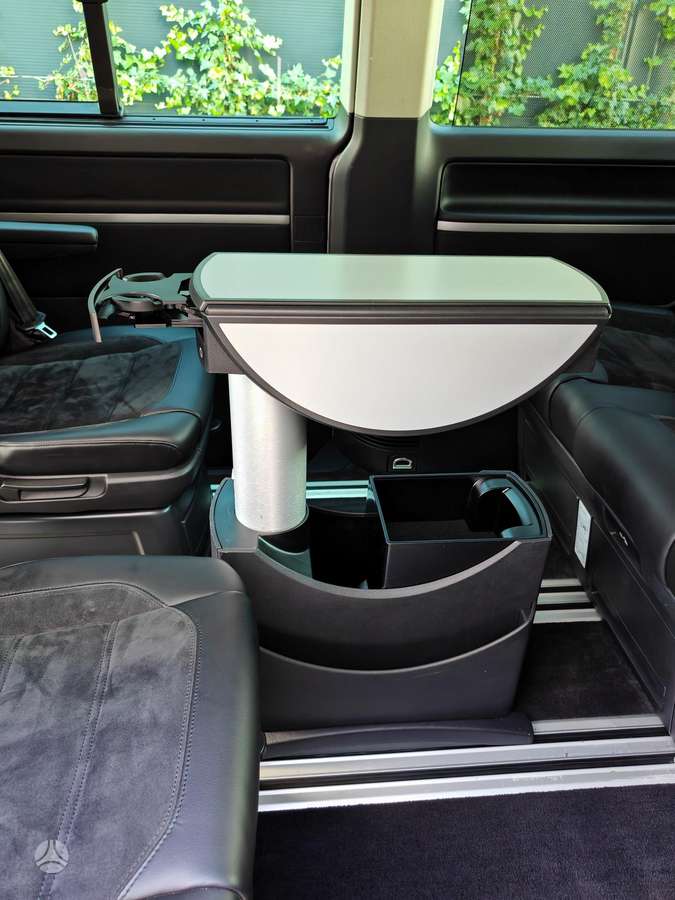 Volkswagen Multivan, 2.0 l., Минивэн