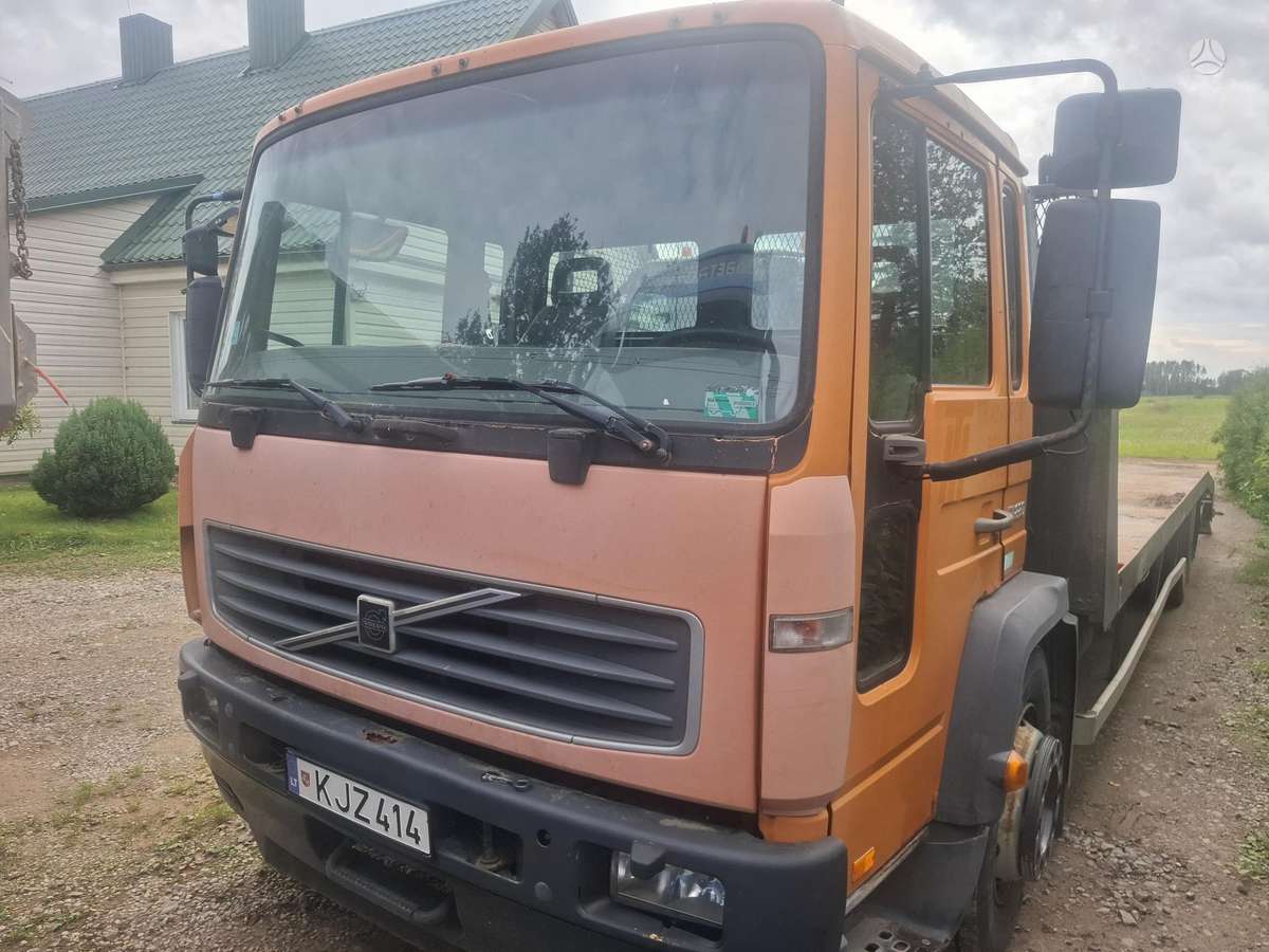 Volvo FL, auto transporters