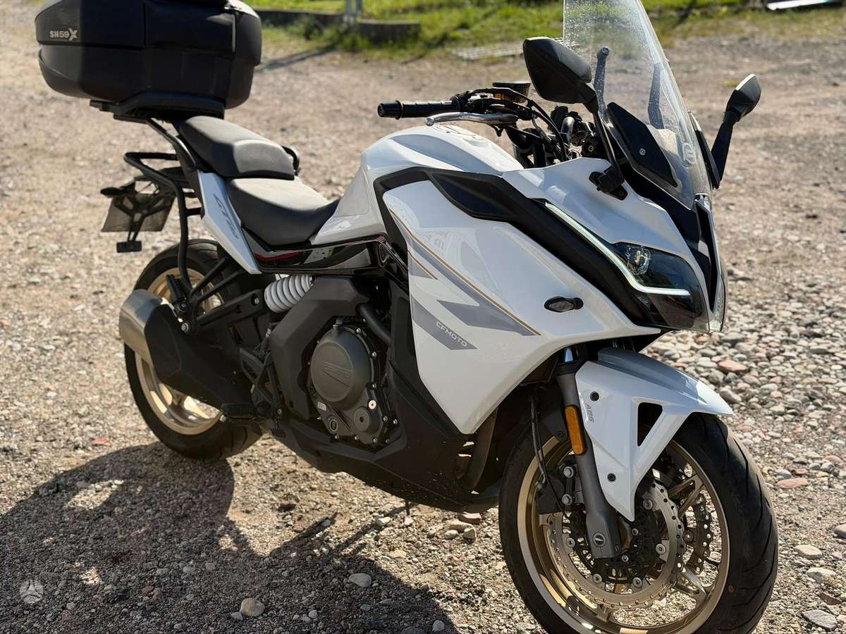 CFMOTO CF650 650cc, street / classic