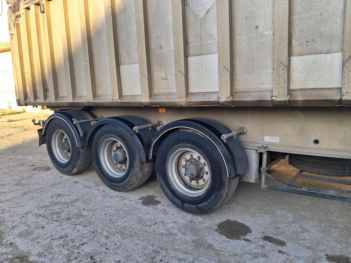 Trailor, dumper / tipper