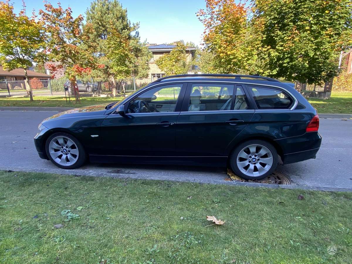 BMW 325, 3.0 l., wagon