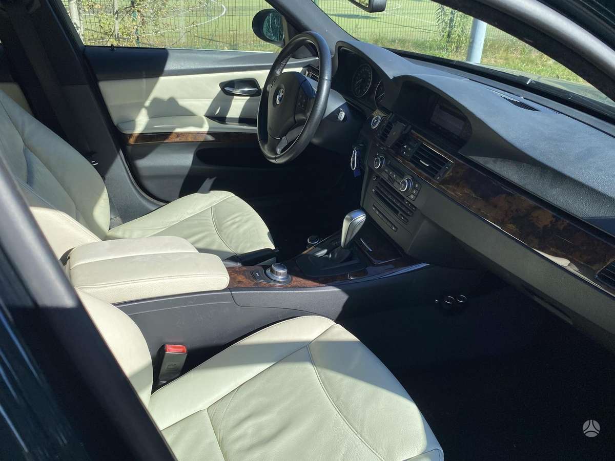 BMW 325, 3.0 l., wagon