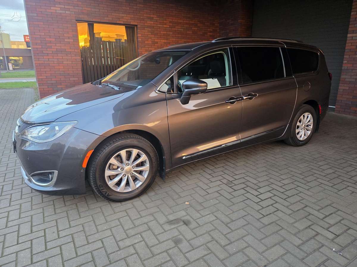 Chrysler Pacifica, 3.6 l., Минивэн