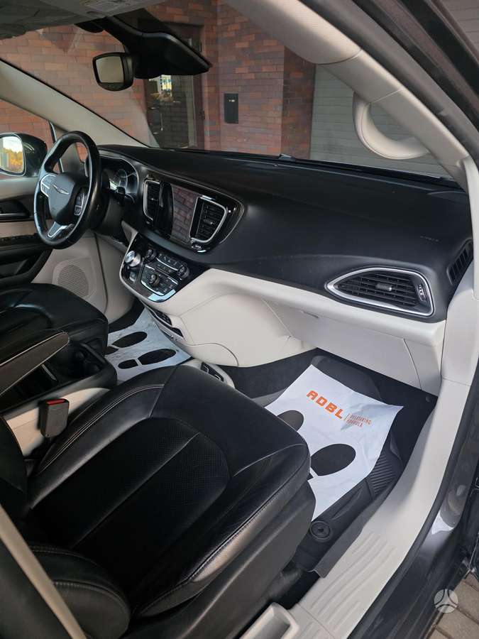 Chrysler Pacifica, 3.6 l., Минивэн