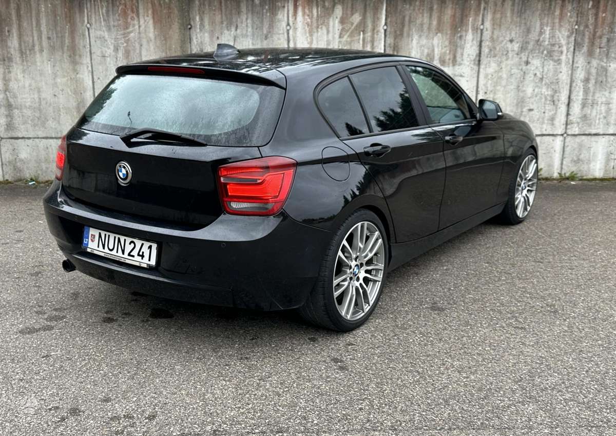BMW 118, 2.0 l., Хэтчбек