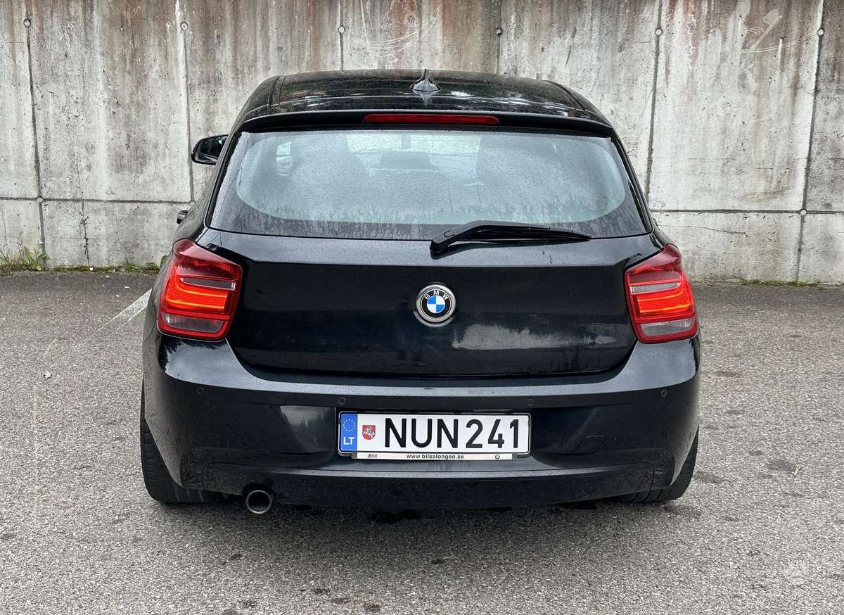 BMW 118, 2.0 l., hatchback