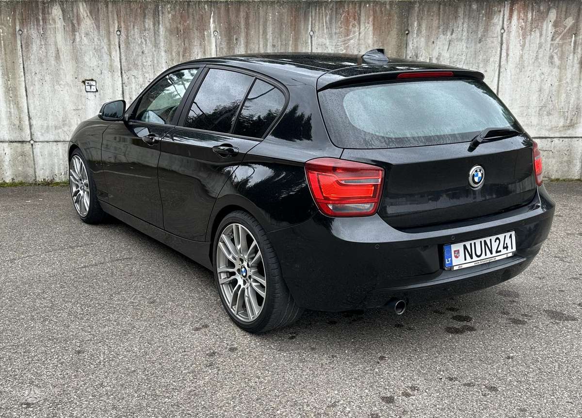 BMW 118, 2.0 l., hatchback