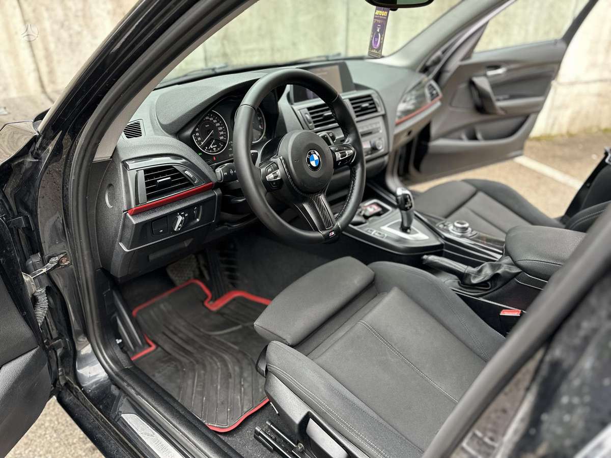 BMW 118, 2.0 l., hatchback