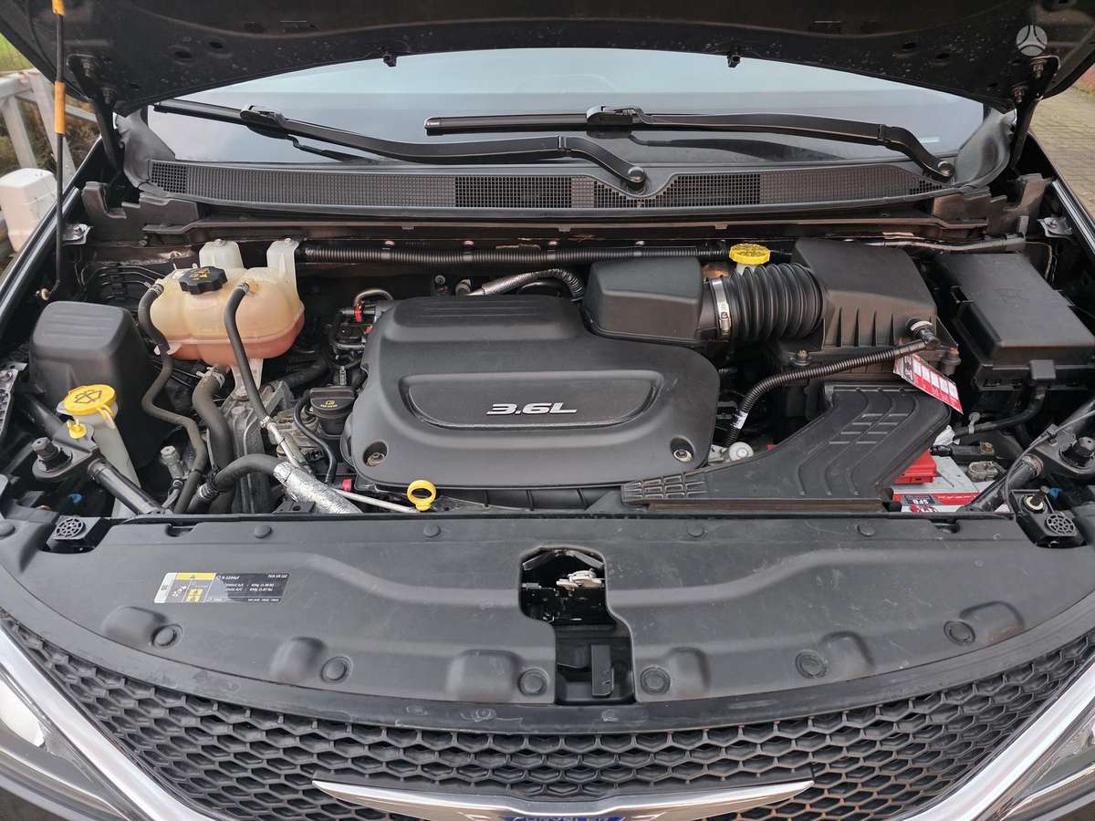 Chrysler Pacifica, 3.6 l., Минивэн