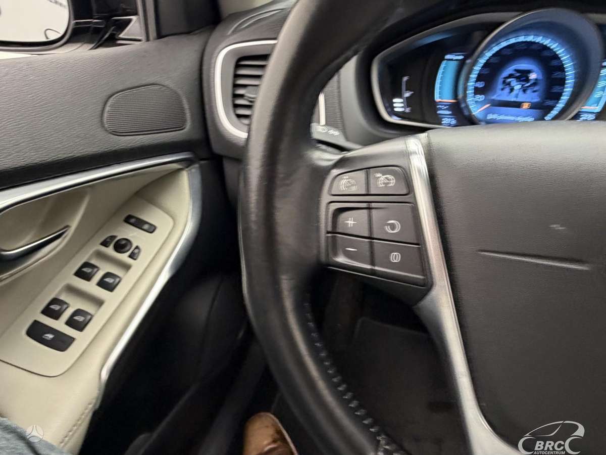 Volvo V40, 2.0 l., hečbekas