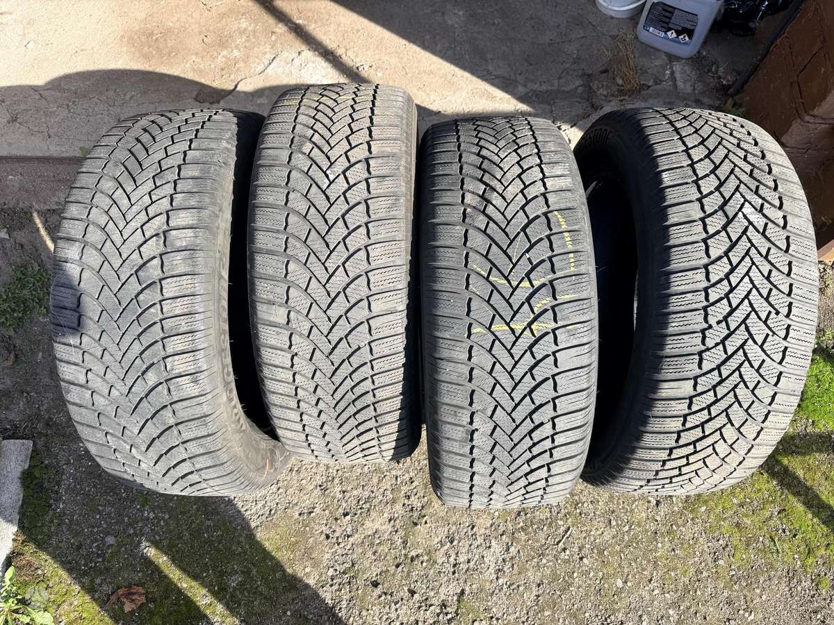 Bridgestone Blizzak LM005, winter 235/55 R18