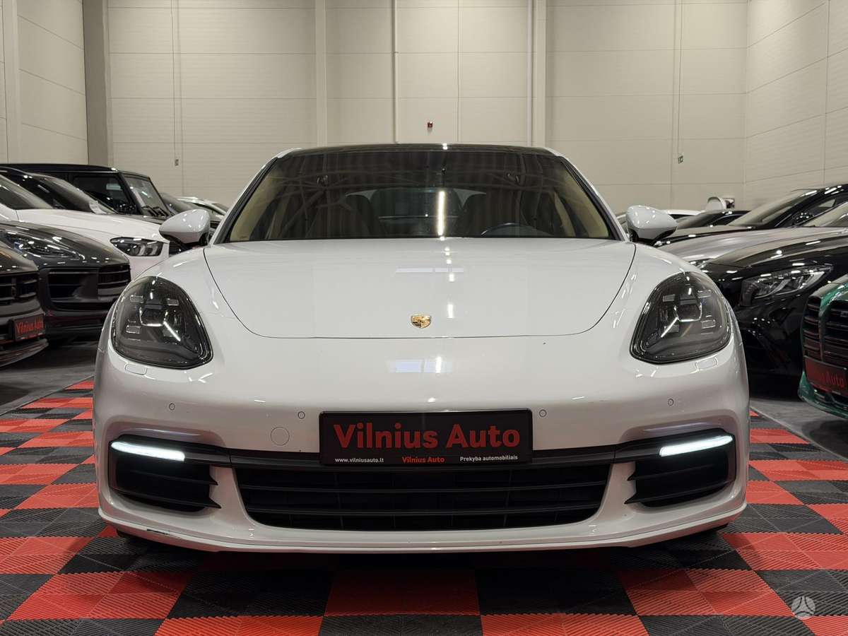 Porsche Panamera, 3.0 l., hatchback