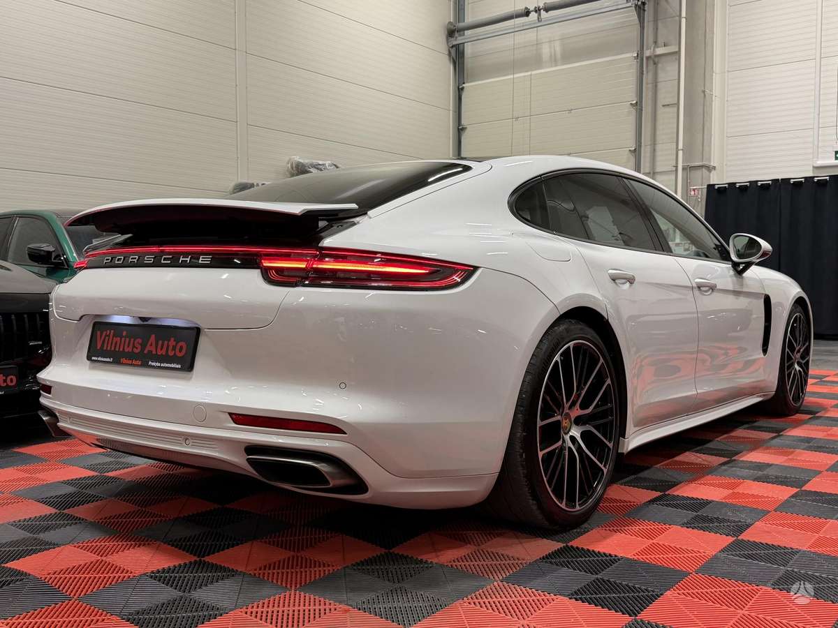 Porsche Panamera, 3.0 l., hatchback