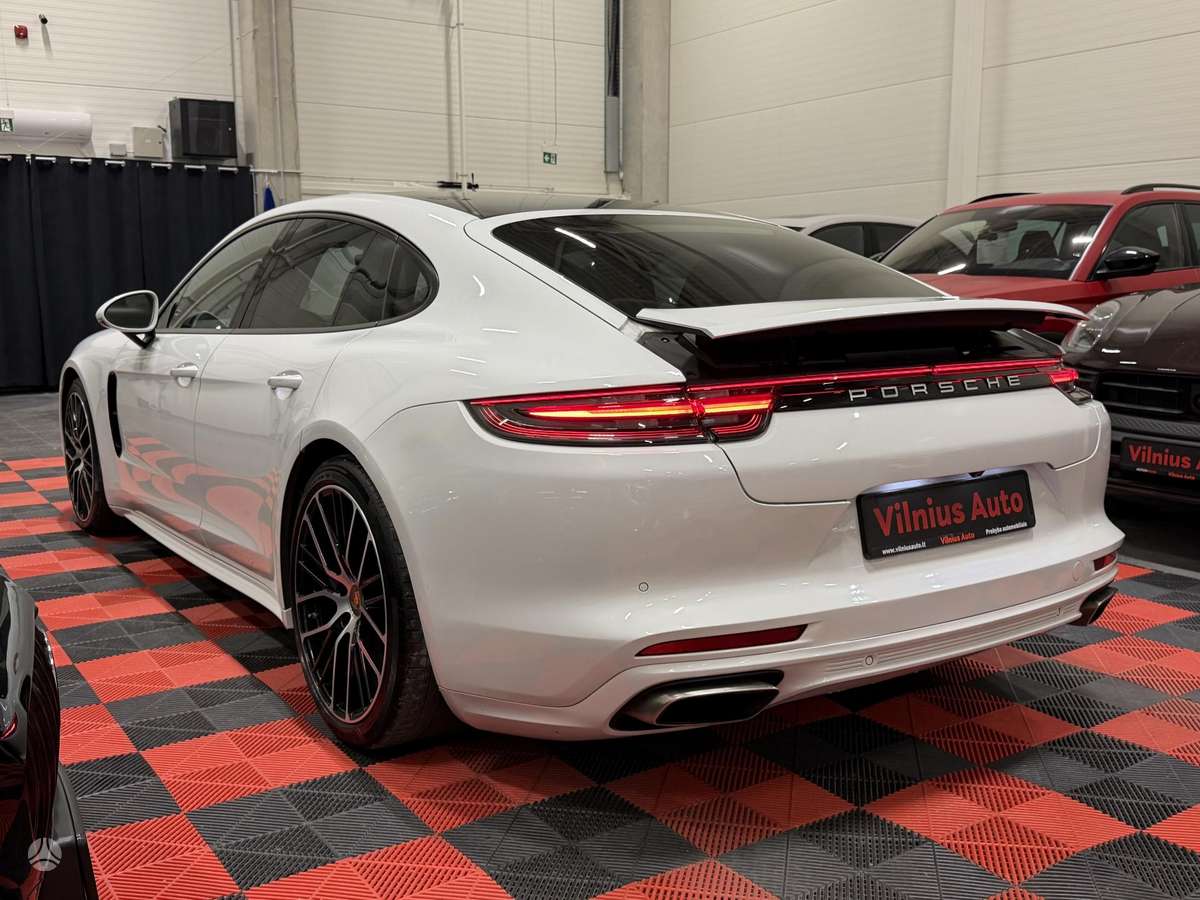Porsche Panamera, 3.0 l., hatchback