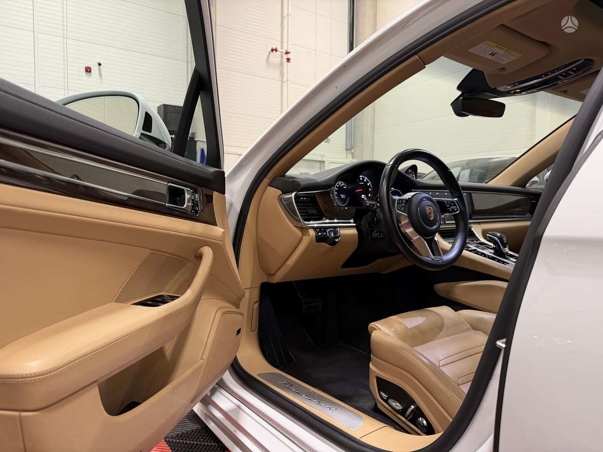 Porsche Panamera, 3.0 l., Хэтчбек