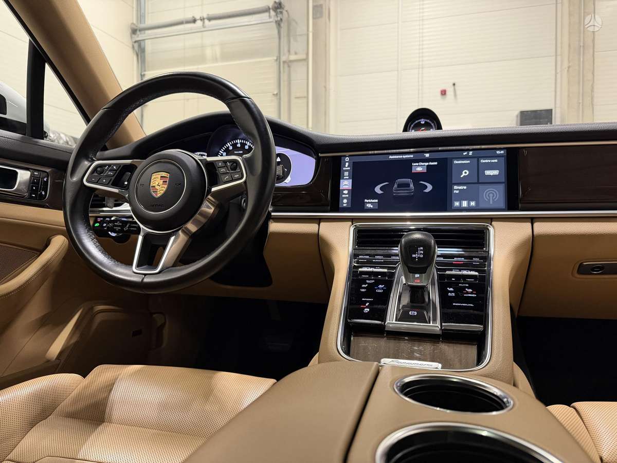 Porsche Panamera, 3.0 l., Хэтчбек