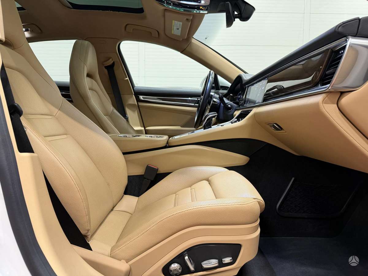 Porsche Panamera, 3.0 l., Хэтчбек