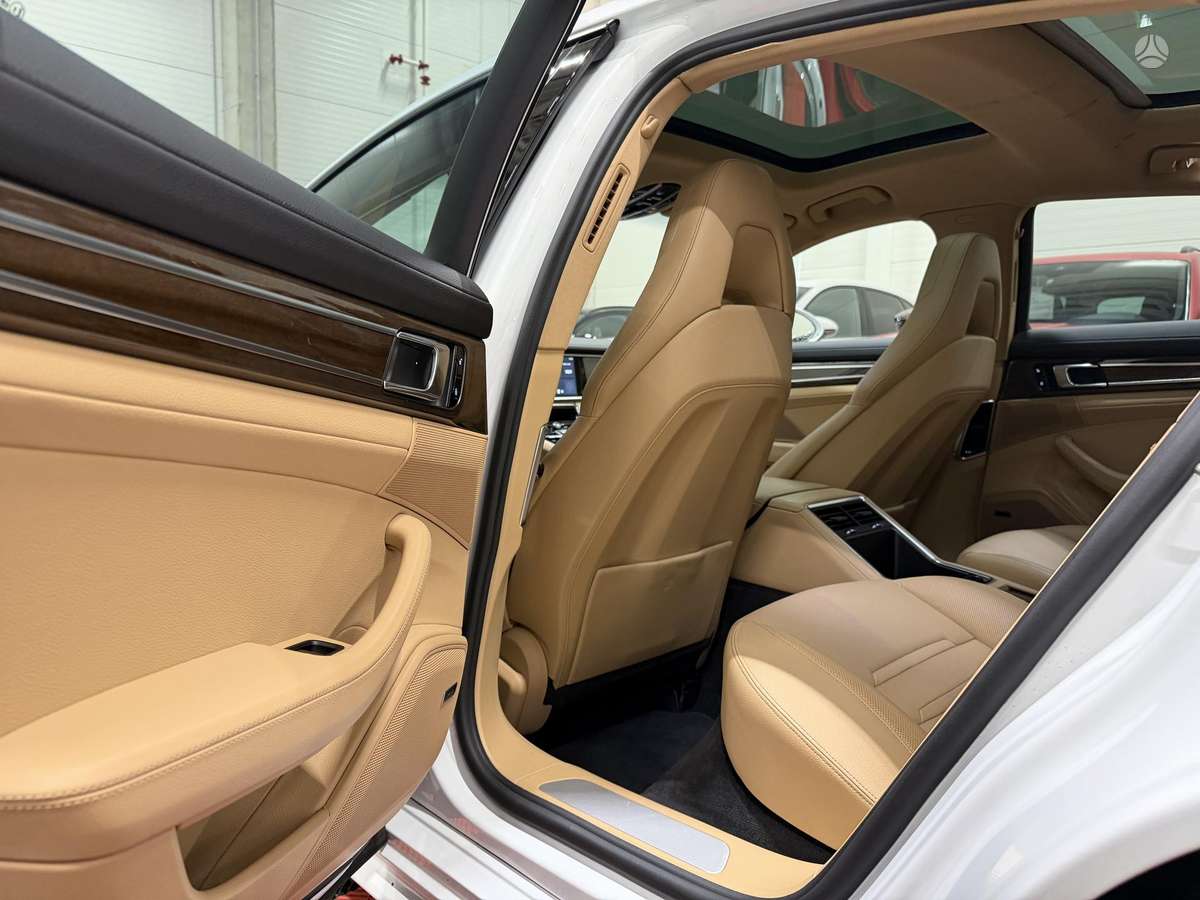 Porsche Panamera, 3.0 l., hatchback