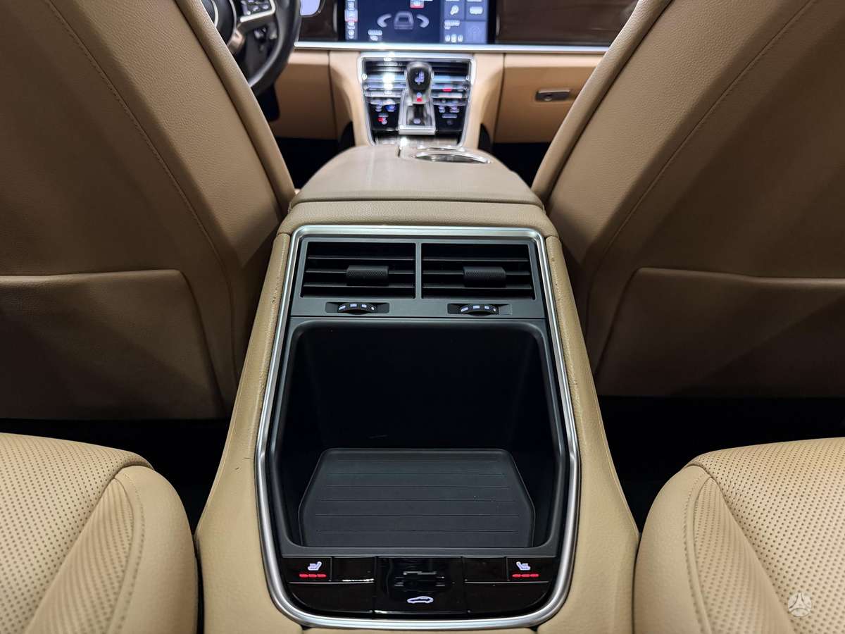 Porsche Panamera, 3.0 l., Хэтчбек