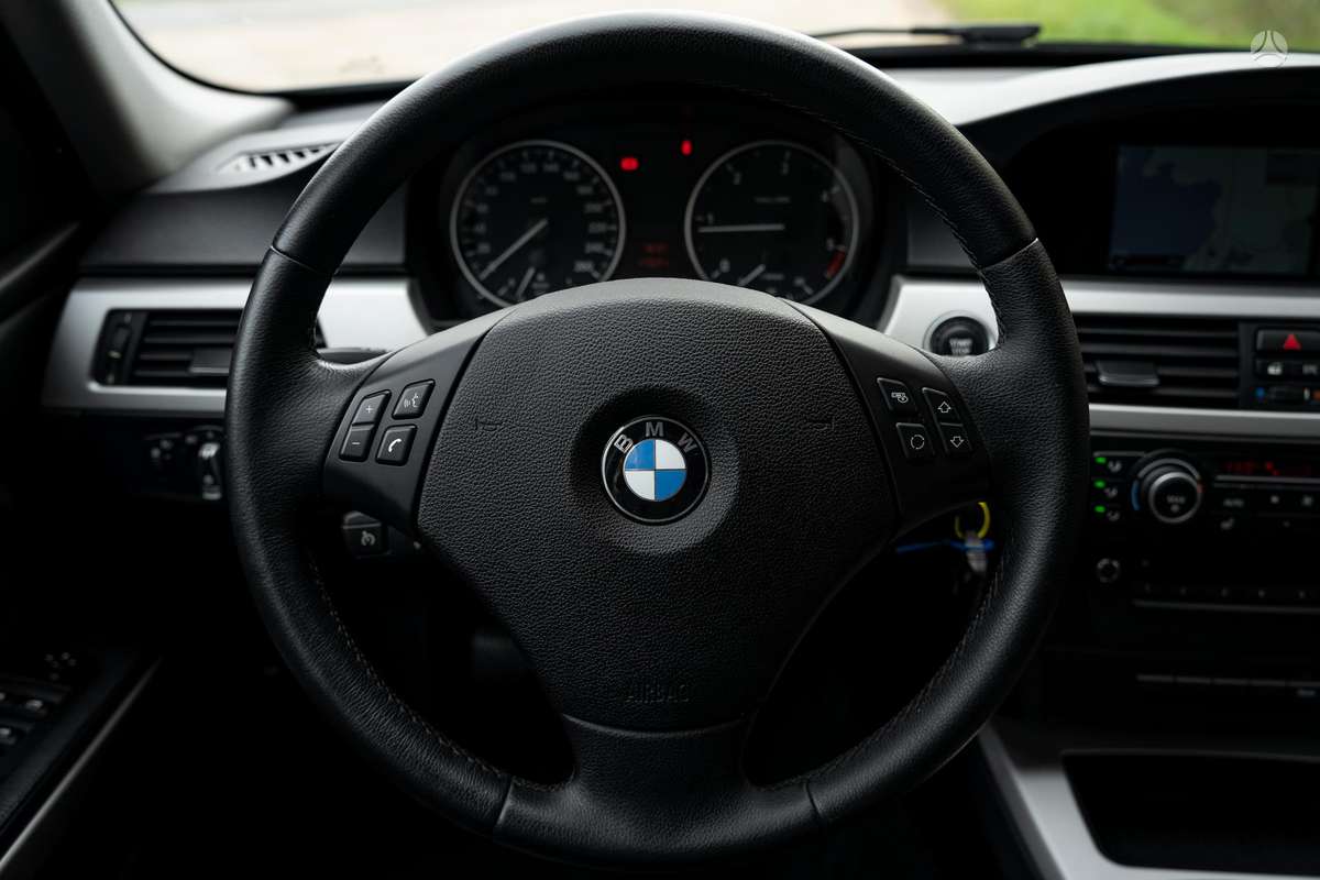 BMW 320, 2.0 l., universalas