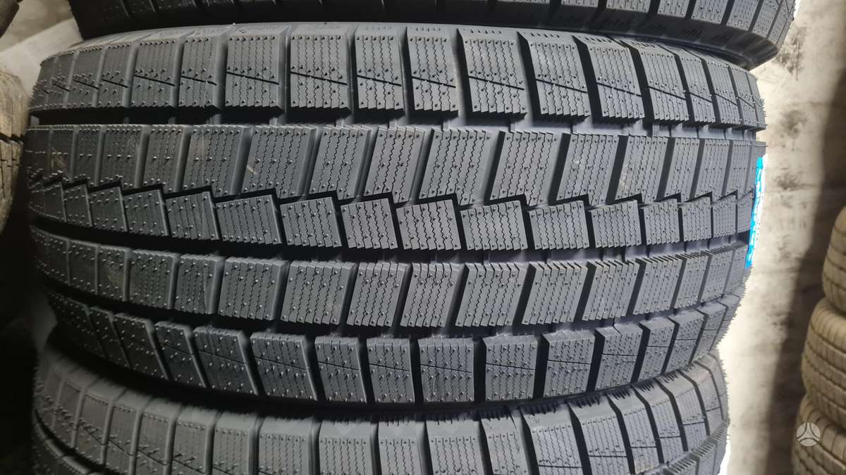 Sunny, всесезонные 225/50 R17