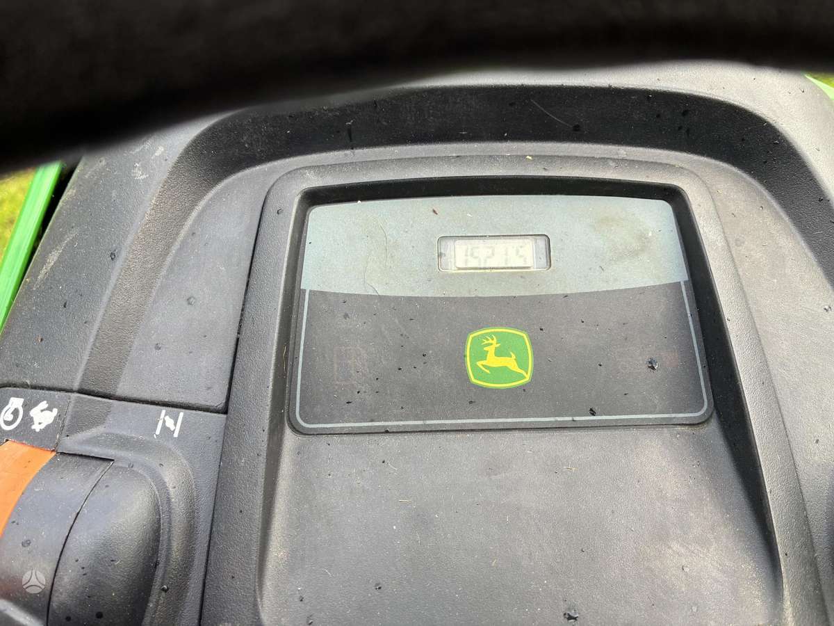 John Deere X305R, садовые тракторы
