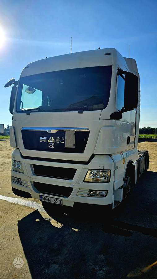MAN TGX 18.440, double sleeper