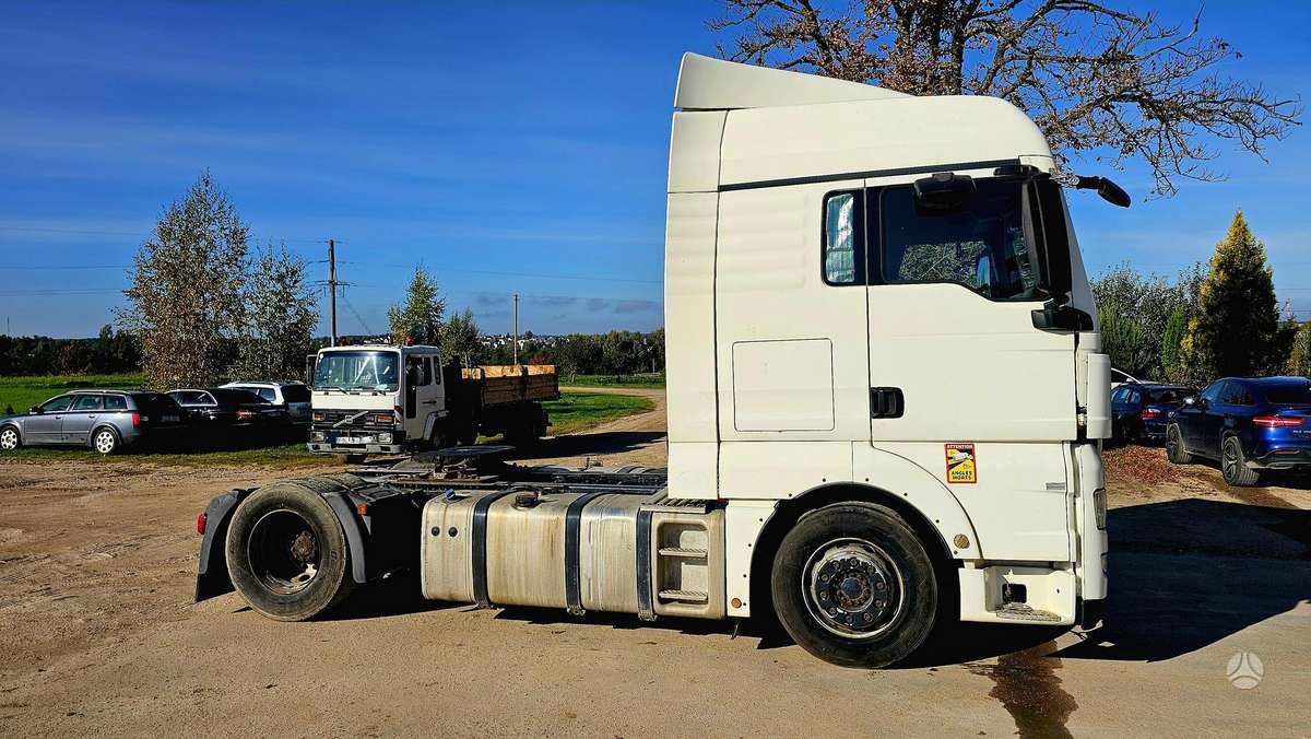 MAN TGX 18.440, double sleeper