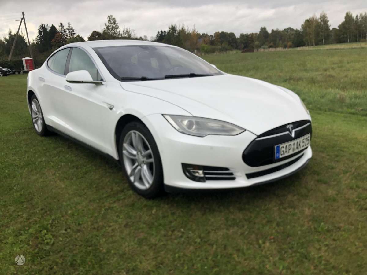 Tesla Model S, 85 кВт·ч, Хэтчбек