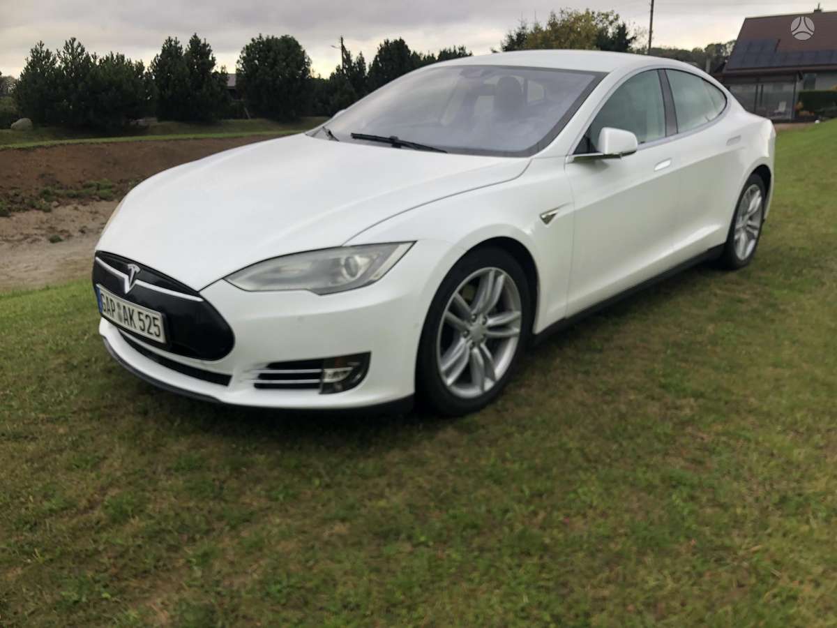 Tesla Model S, 85 kWh, hatchback
