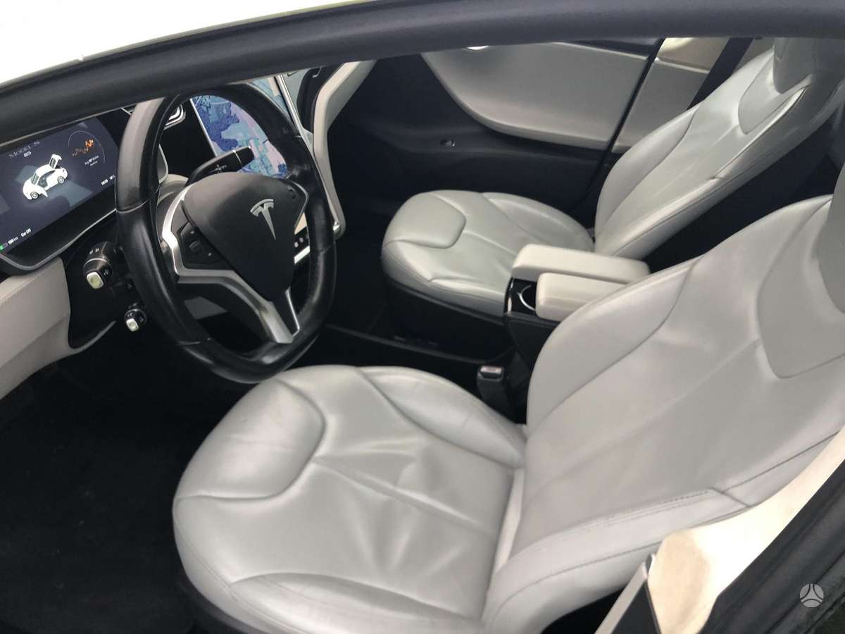 Tesla Model S, 85 kWh, hečbekas