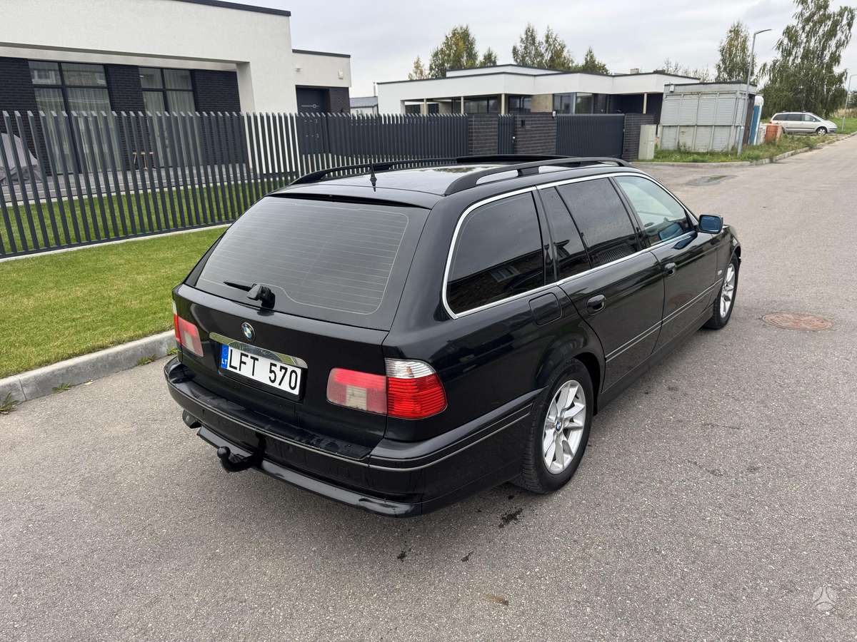 BMW 525, 2.5 l., wagon