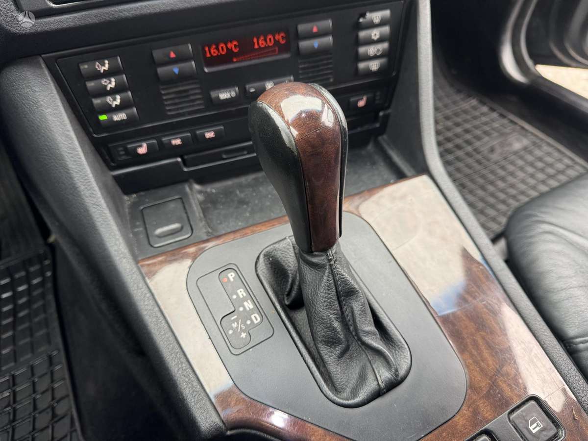 BMW 525, 2.5 l., Универсал