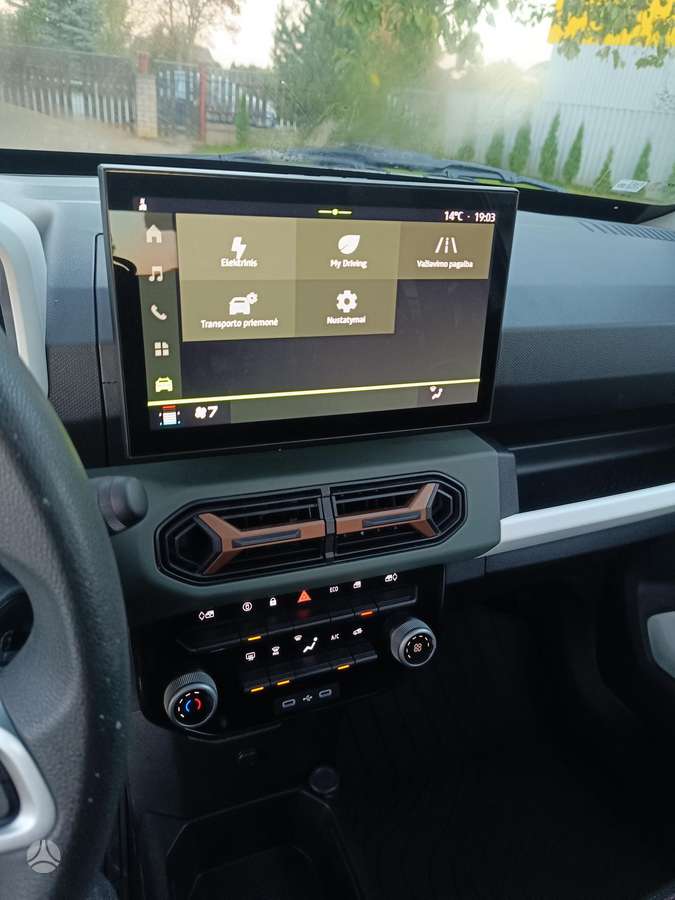 Dacia Spring, 27 кВт·ч, Хэтчбек