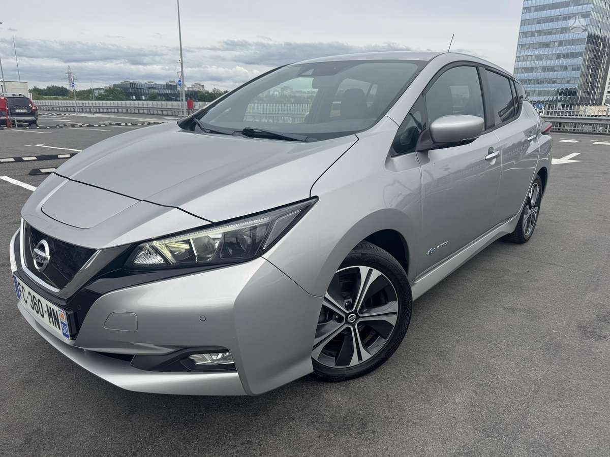 Nissan Leaf, 40 kWh, hatchback