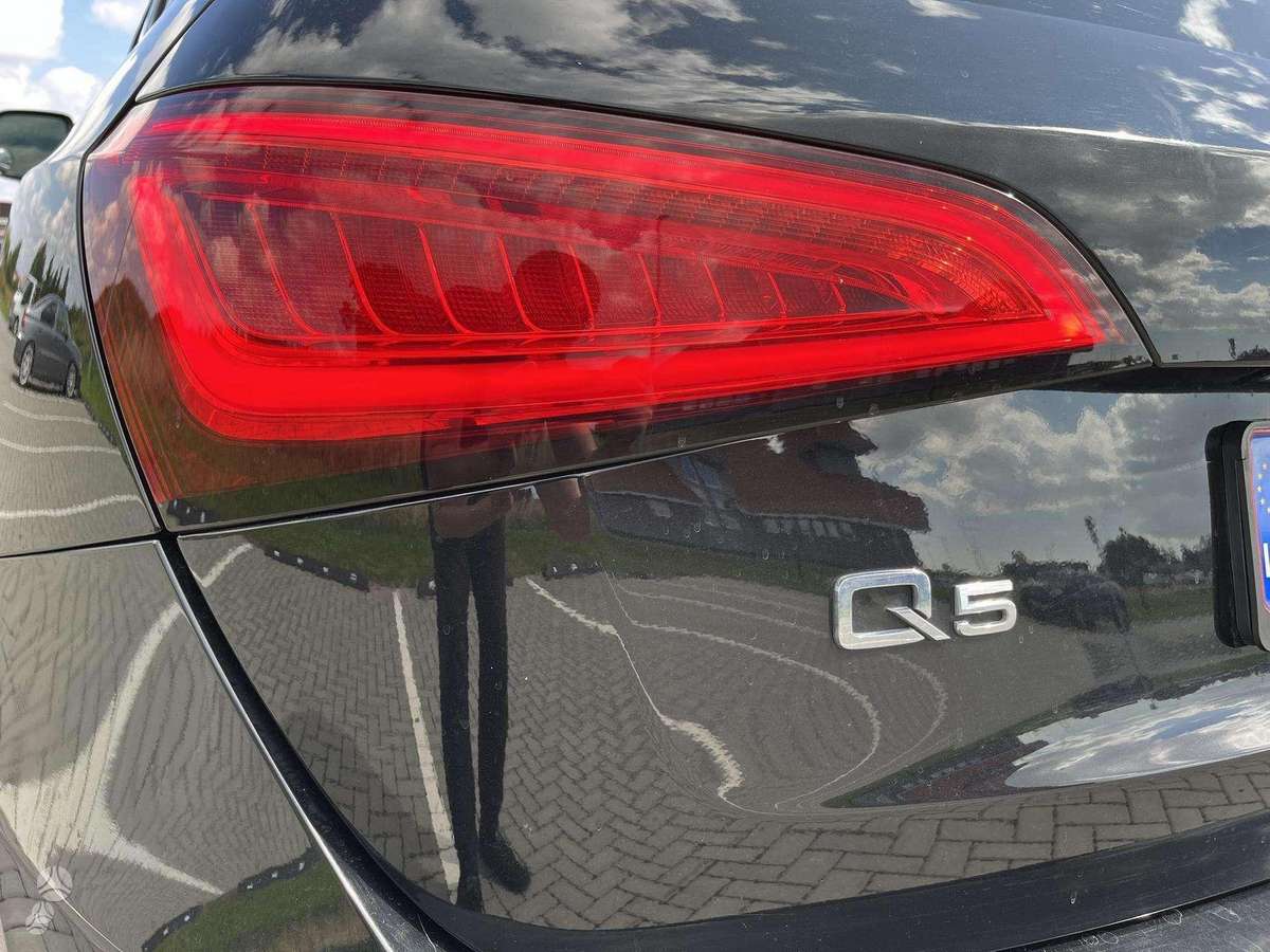 Audi Q5, 2.0 l., Внедорожник / Кроссовер