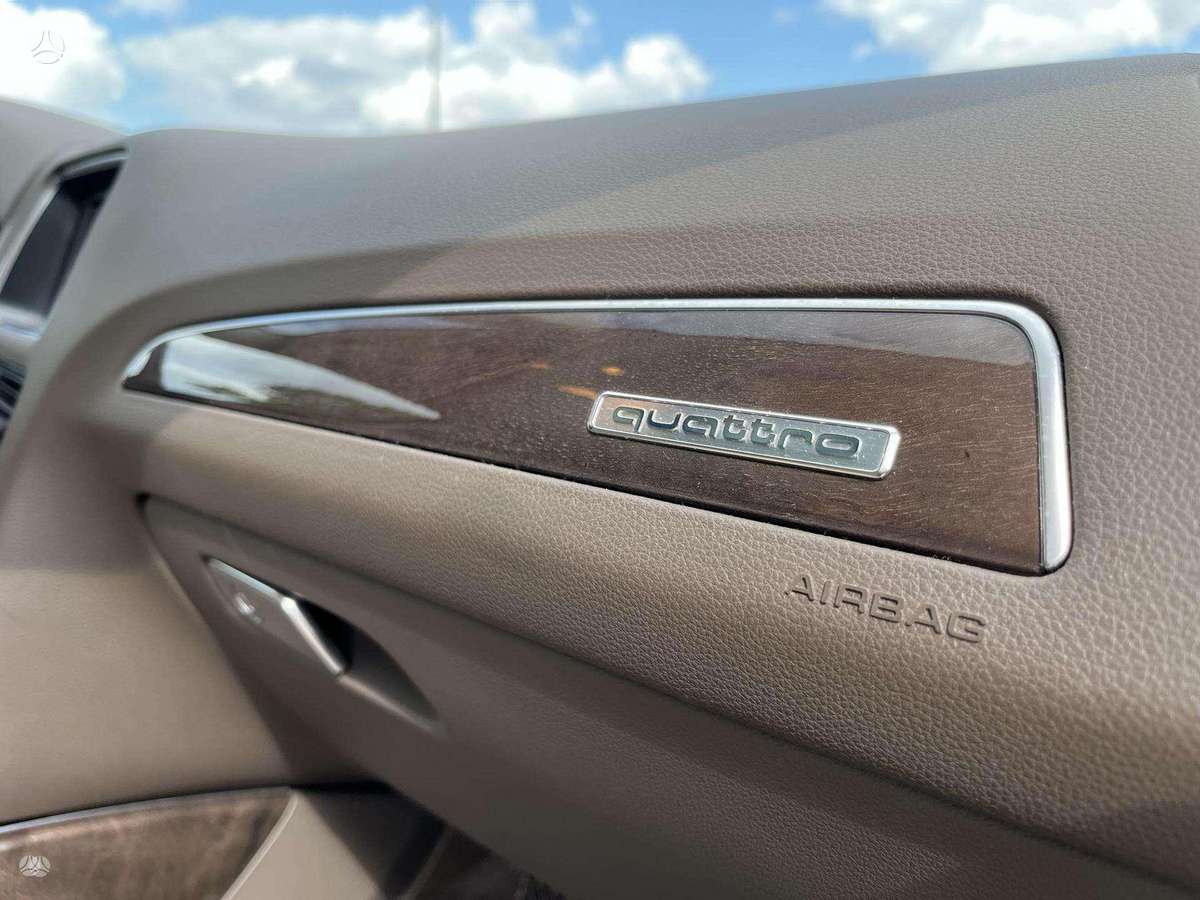 Audi Q5, 2.0 l., Внедорожник / Кроссовер