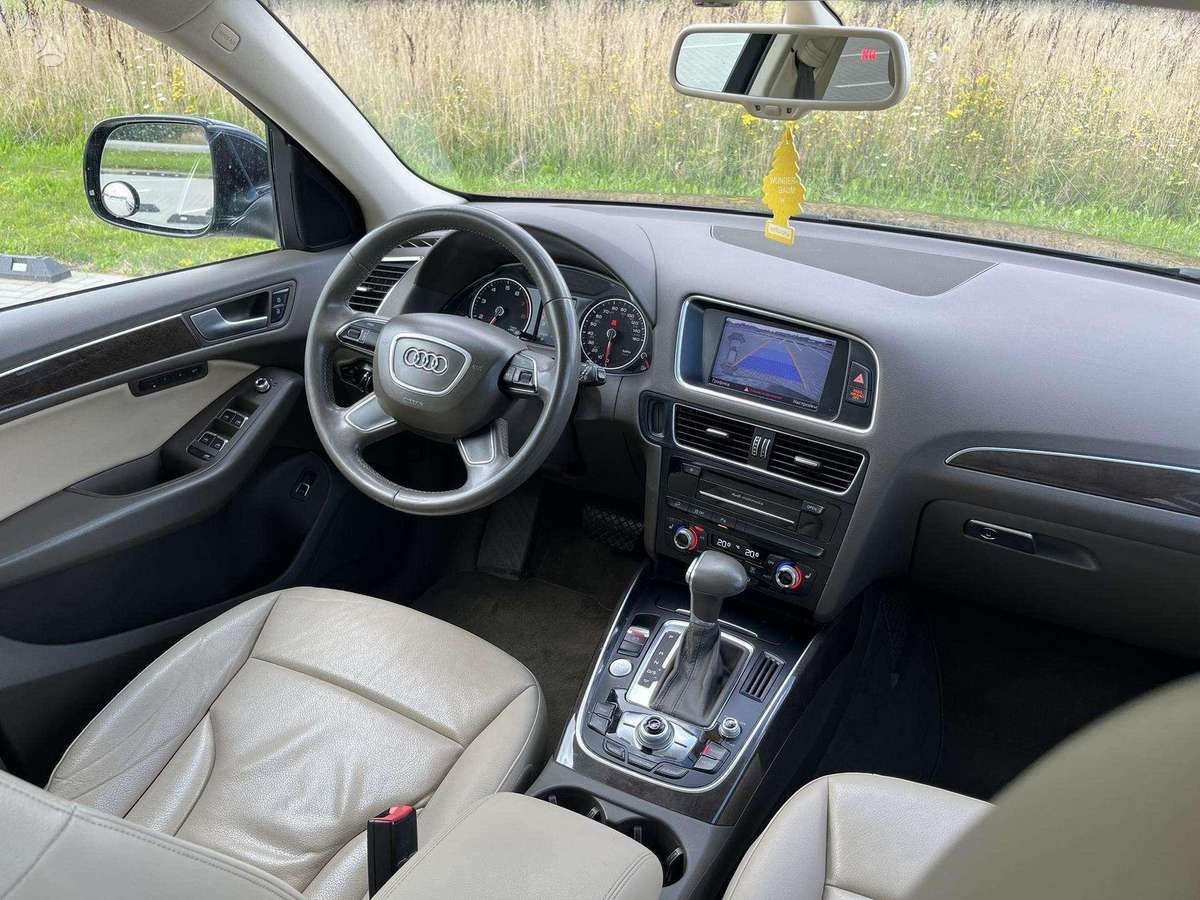Audi Q5, 2.0 l., Внедорожник / Кроссовер