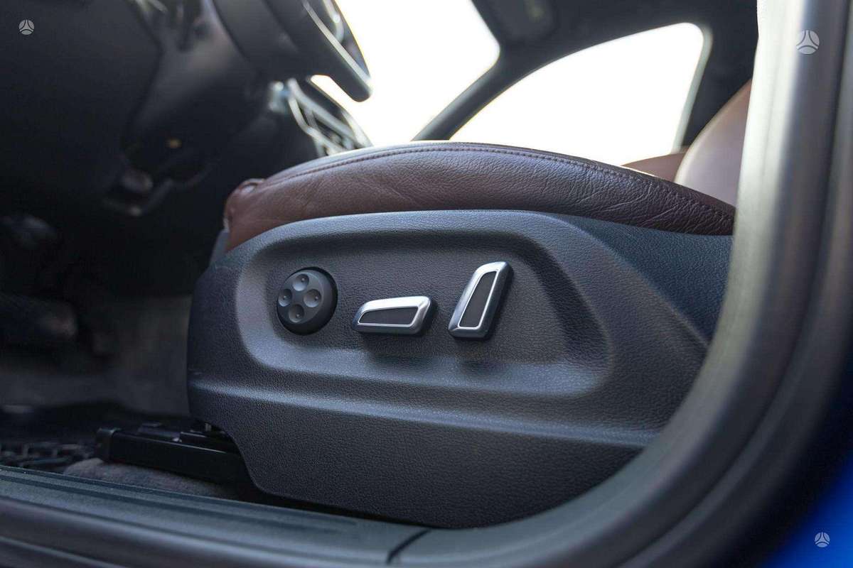 Audi Q5, 3.0 l., off-road / crossover