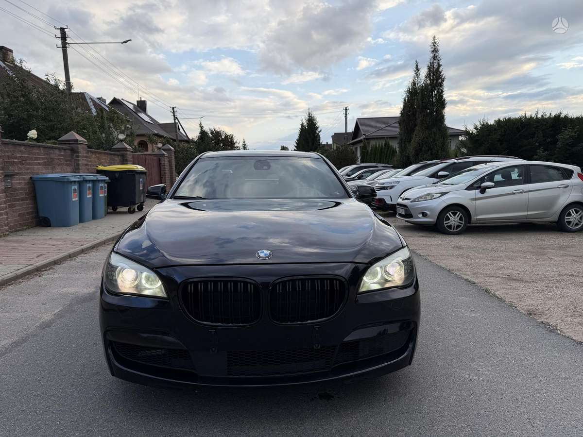 BMW 740, 3.0 l., Седан