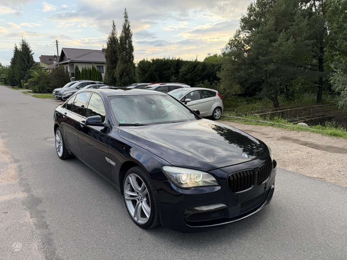 BMW 740, 3.0 l., Седан